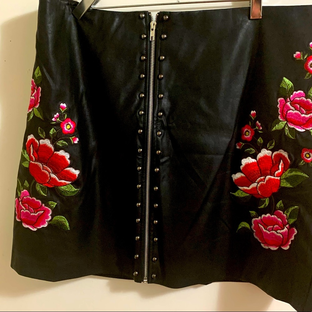 NWT faux mini